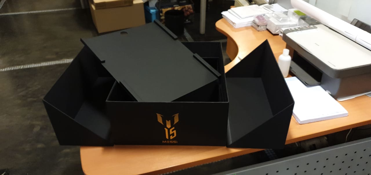 Cajas Imantadas personalizado — trabajo realizado por Packland, imprenta y packaging en Buenos Aires