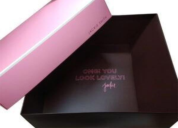 Cajas Exhibidoras personalizado — trabajo realizado por Packland, imprenta y packaging en Buenos Aires